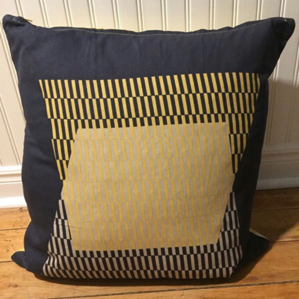 Throw pillow